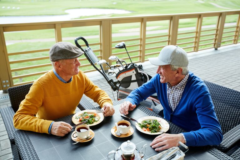 Mit guter Golf-Ernährung konzentriert über 18 Loch