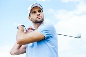 Wie du mehr Power in deinen Golfschwung bekommst