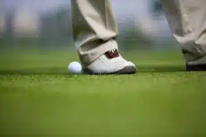 Golfen mit Plattfüßen