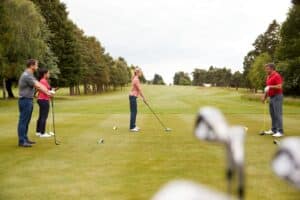 Golfkurs: Putting, Chipping, Pitching und lange Golfschläge auf der Drivingrange